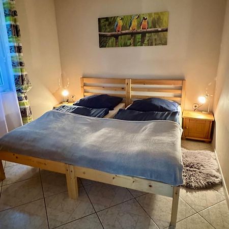 Domek W Glebi Lasu Nad Stawem Wierszyno Exteriér fotografie